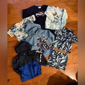 Boy's clothing bundle